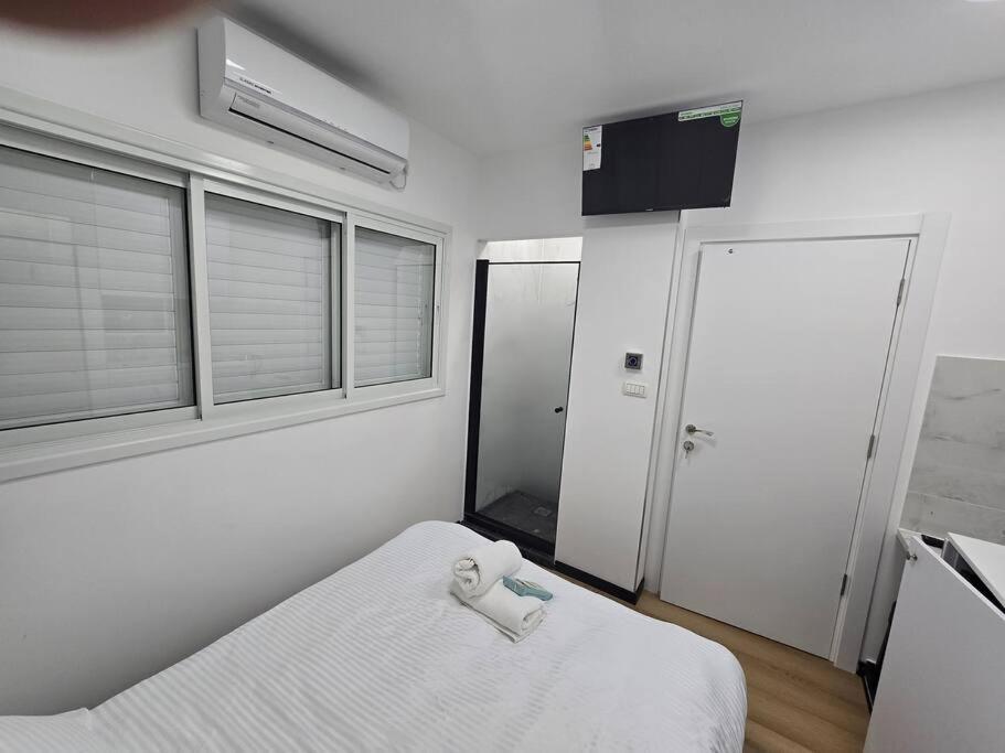 Ryo 38 דירת נופש מושלמת מרחק 5 דקות מחוף הים Apartment Bat Yam Exterior photo